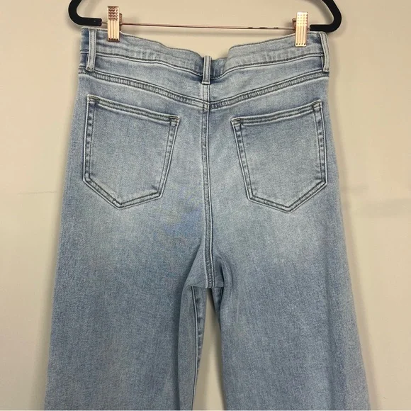VICI HIGH RISE STRAIGHT LEG LIGHT WASH DENIM SIZE 30 - Picture 9 of 12